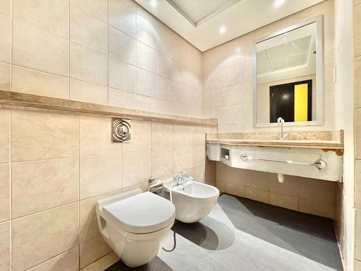 Ar Holiday Home Jbr Dubai Exteriör bild