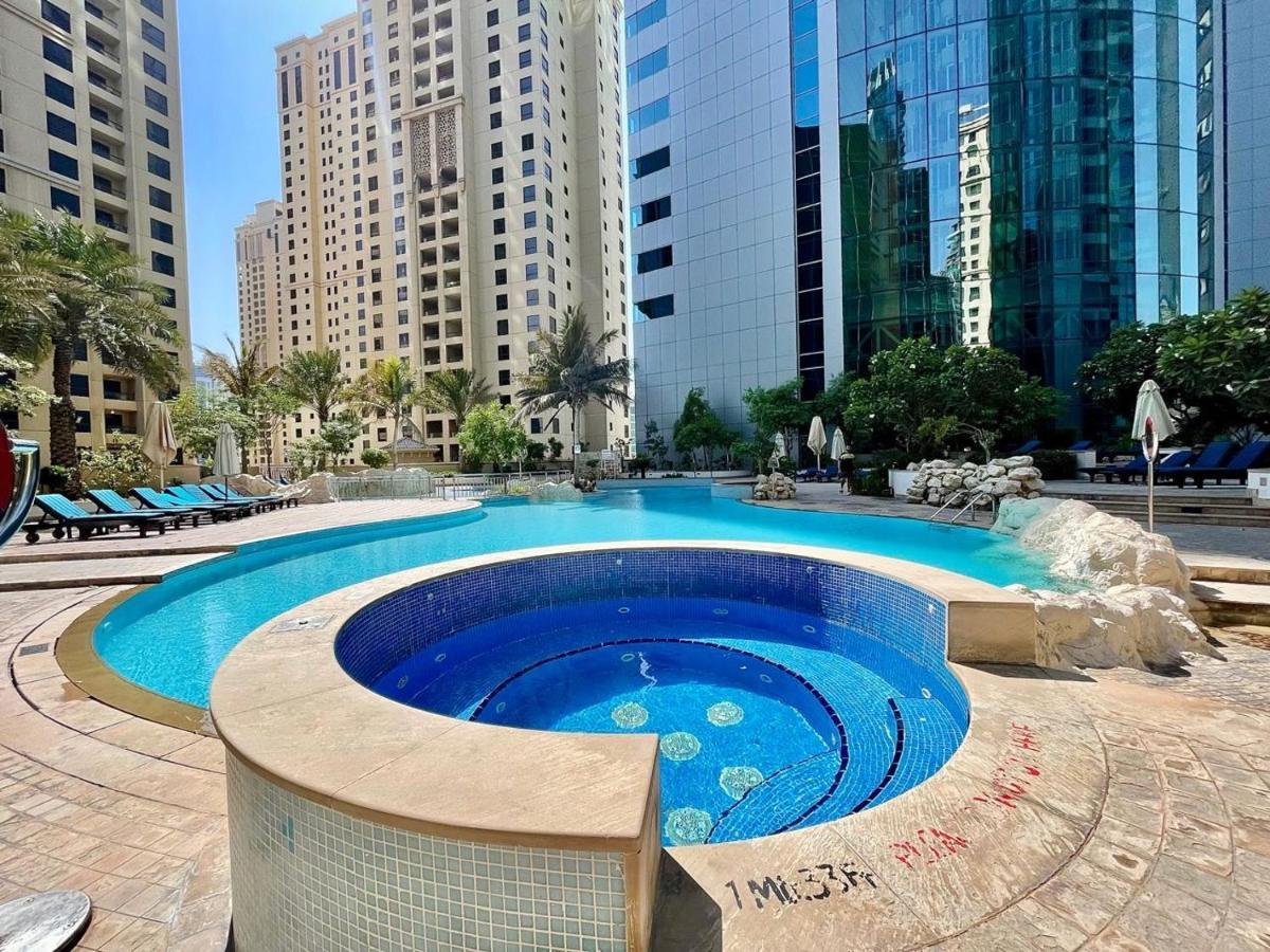 Ar Holiday Home Jbr Dubai Exteriör bild