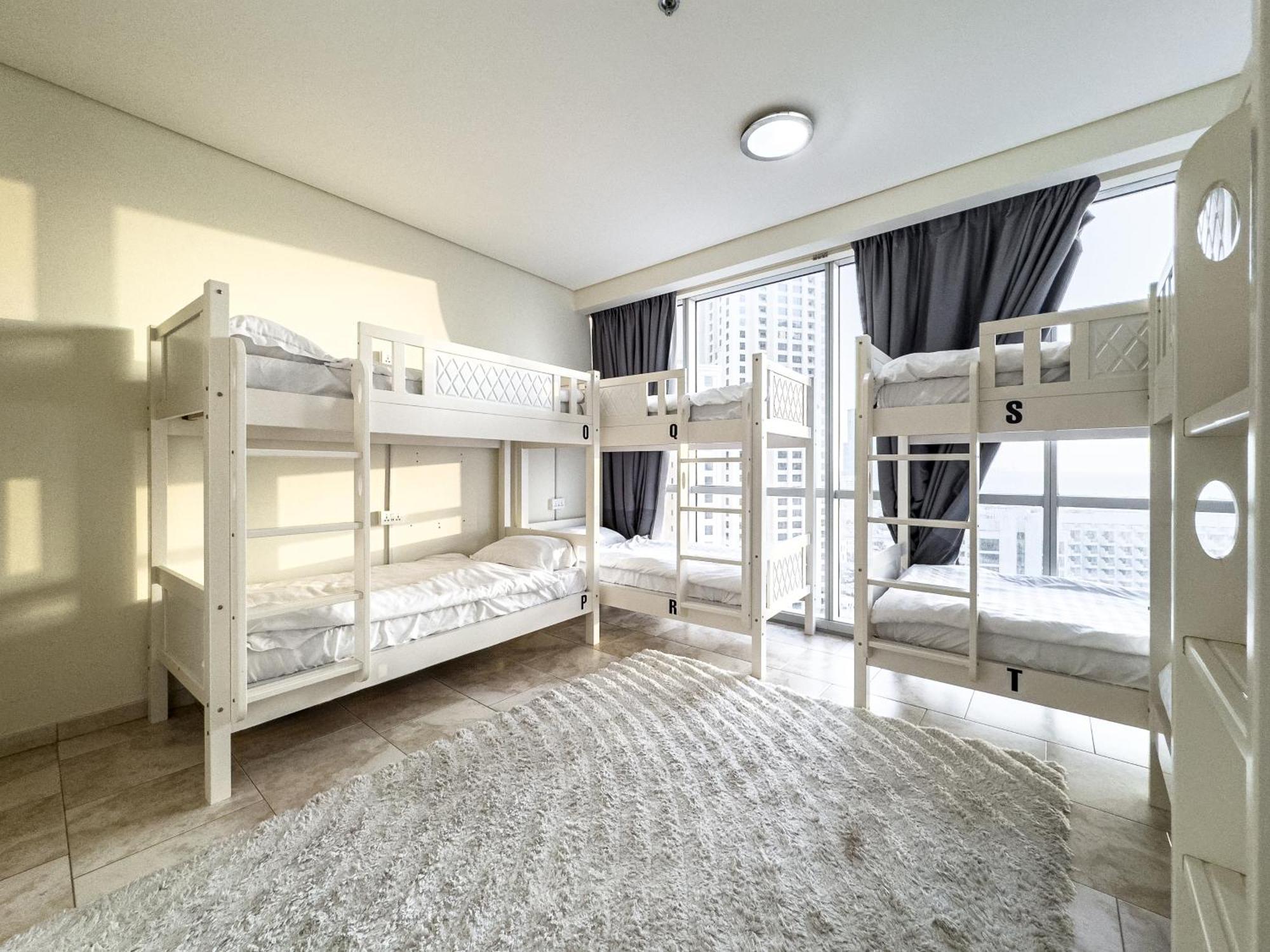 Ar Holiday Home Jbr Dubai Exteriör bild